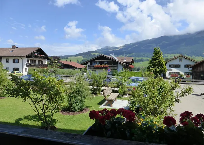 Allgaeuer Bergerlebnis Mit Hallenbad フィッシェン